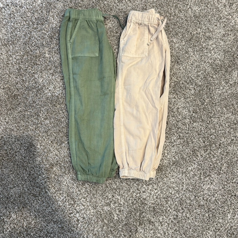 Cat and Jack Girl’s elastic band khakis